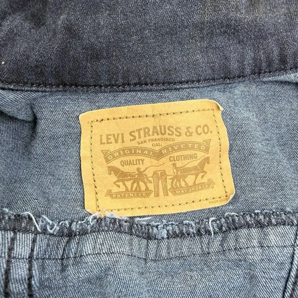 Levis levi ruffle